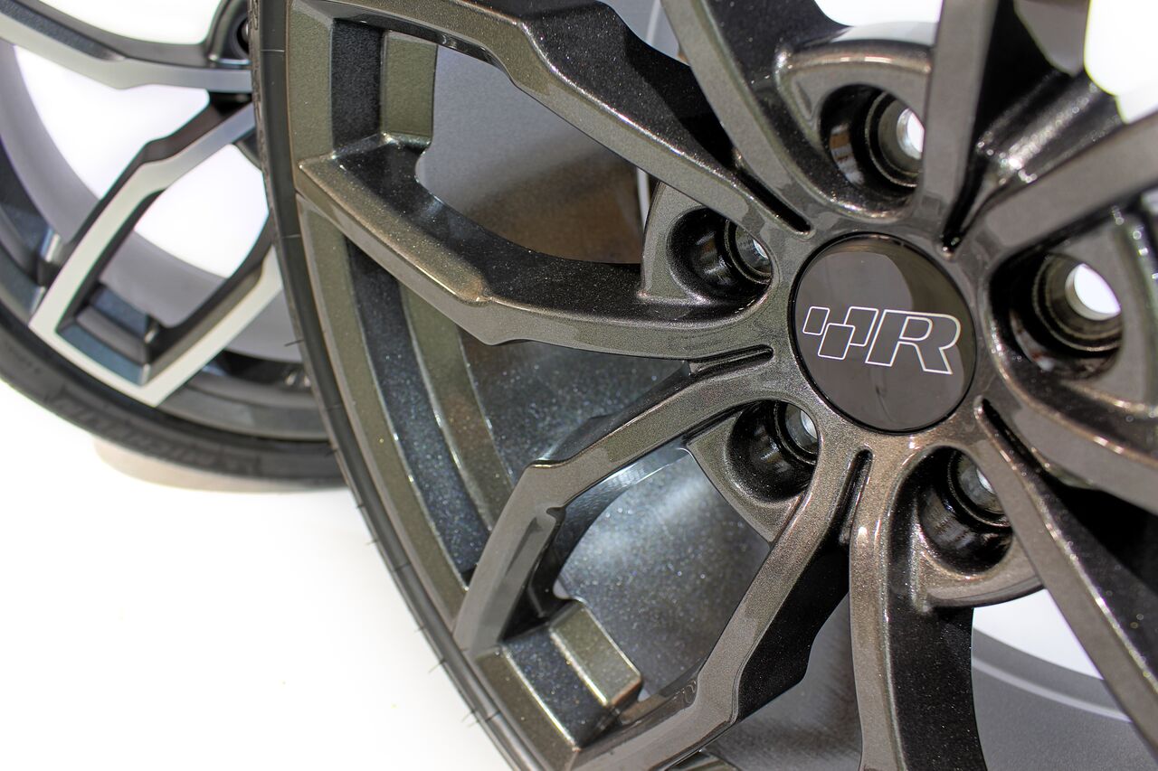 R360 wheels 1 Awesome GTI Exclusive: Racing Line R360 Alloy Wheel for VW Group Cars